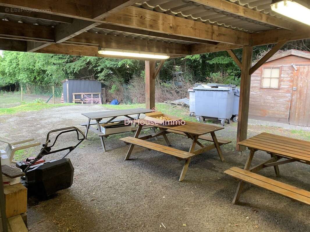 Commerce à LABOURSE