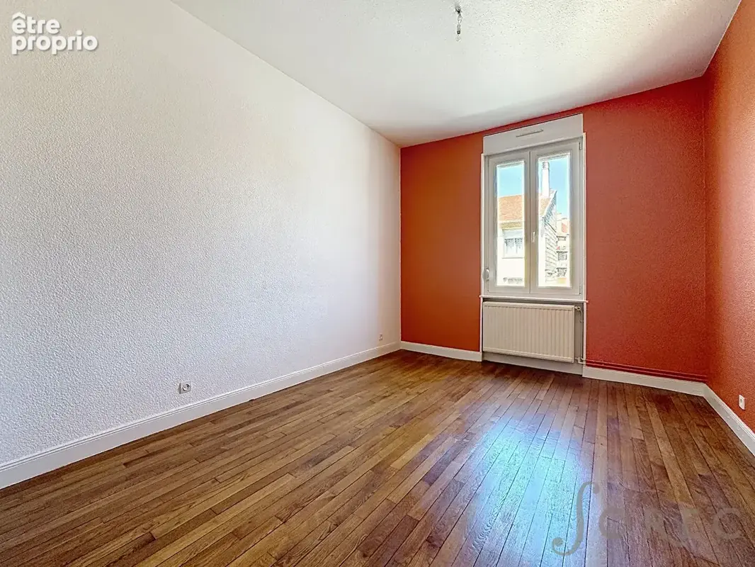 Appartement F4 de caractère avec balcon à proximité immédiate de la Gare - photo 9