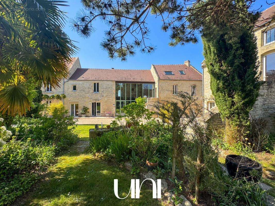 Maison à FONTAINE-HENRY