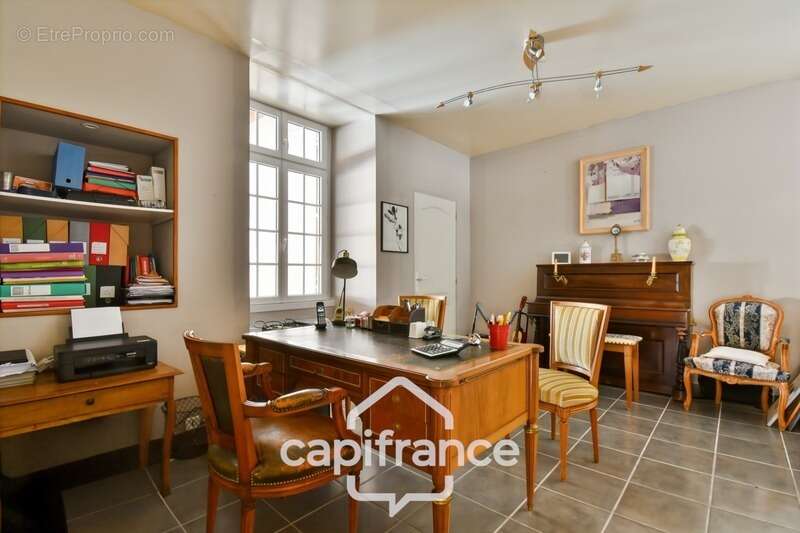 Maison à vendre 10 pièces BIGNAY (17), proche ST JEAN D'ANGELY et ses commerces, avec jardin, piscine et garage - photo 15
