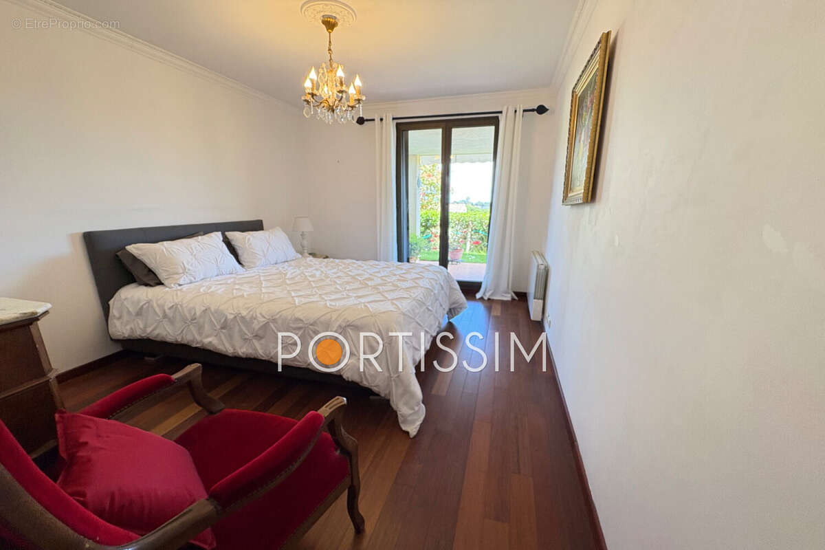Appartement à VILLENEUVE-LOUBET