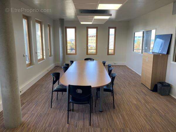 Photo 5 - Commerce à JONAGE