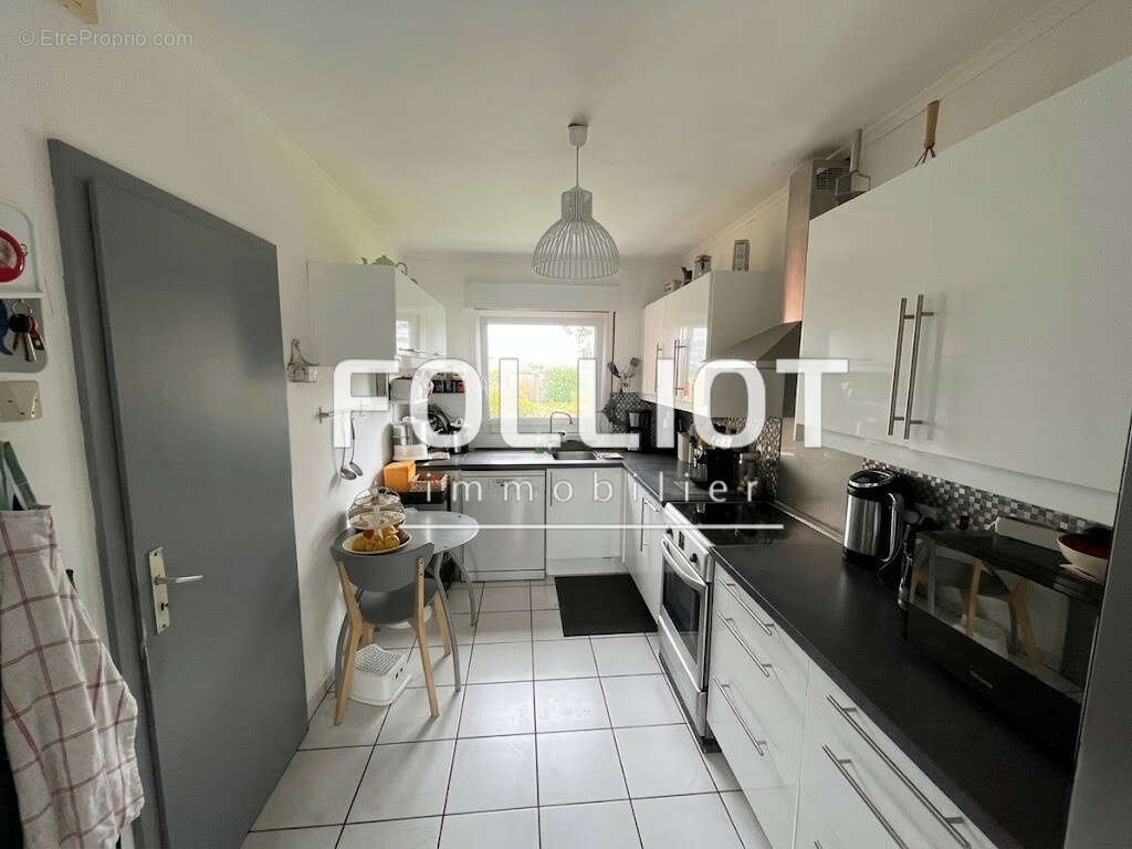À Vendre : Pavillon sur sous-sol 6 pièces à vendre à Sainte-Honorine-des-Pertes, Aure sur Mer - photo 8