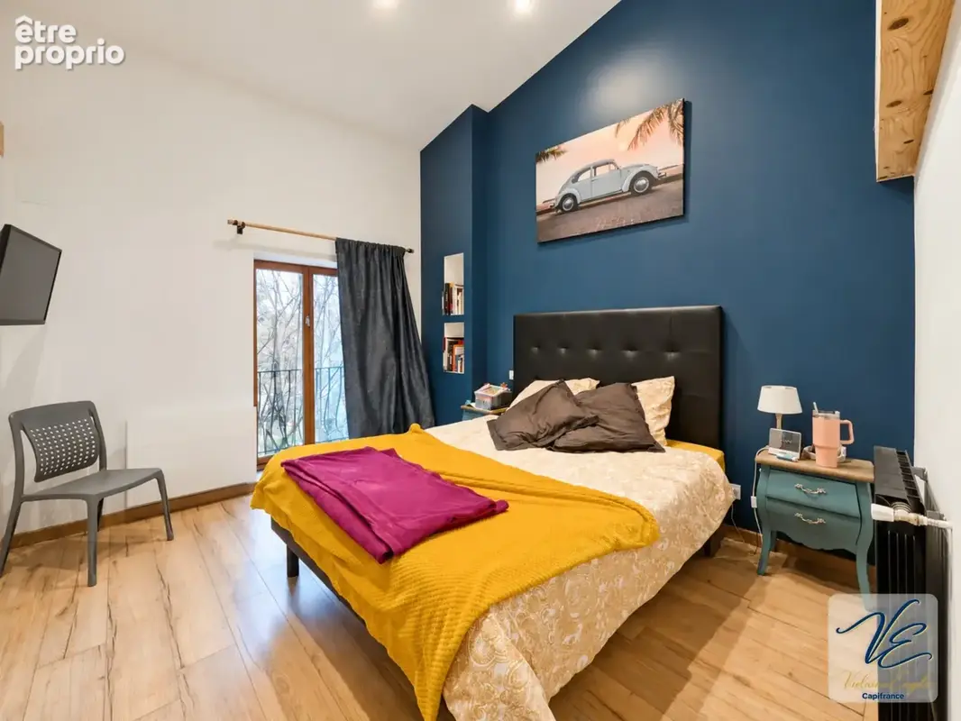 À azille – maison bourgeoise rénovée de 259 m² avec 5 chambres, jardin piscinable, puits et garage - photo 22