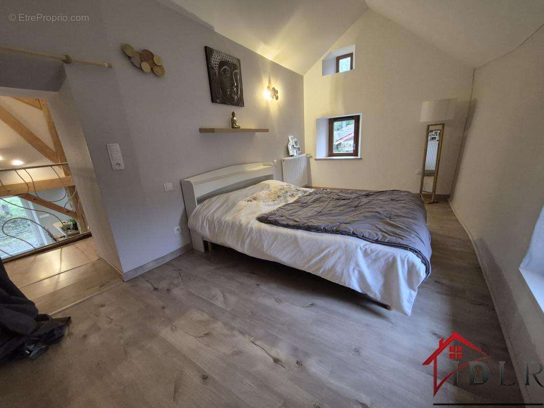 Maison à LA LANTERNE-ET-LES-ARMONTS