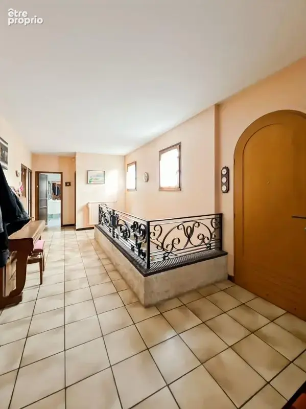 Maison familiale avec piscine, espace indépendant et grand jardin verdoyant - photo 12