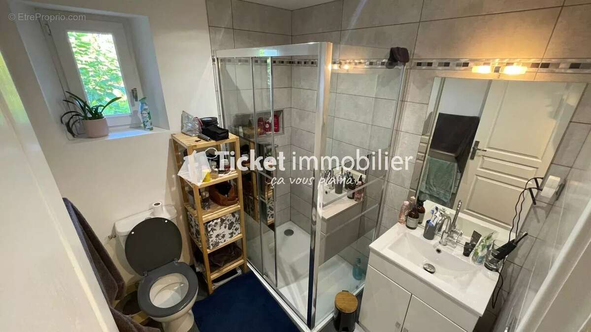 Maison t3 92m2 avec garage, jardin de 466m2, climatisation, travaux recents etc ... - photo 9