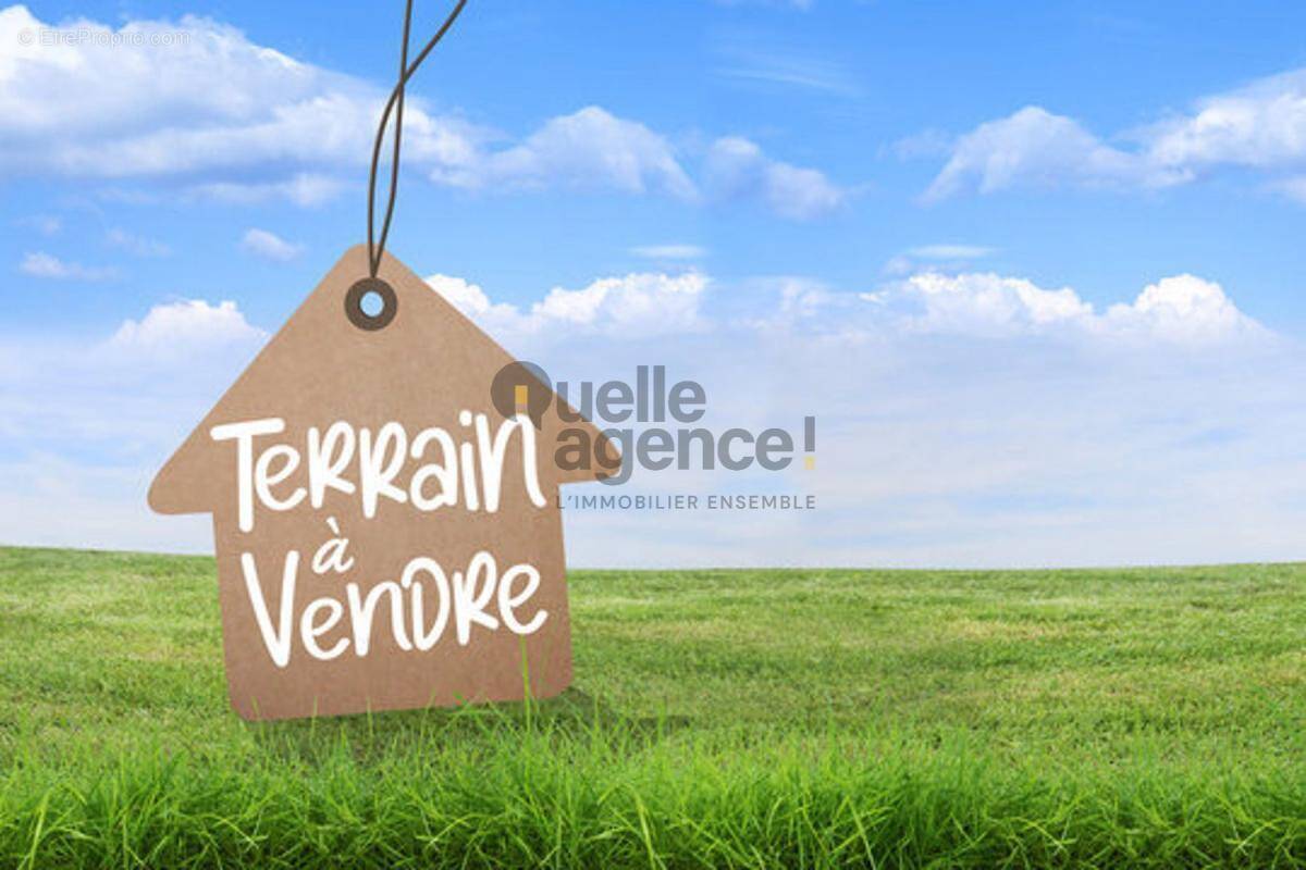 Terrain à PLOUEDERN