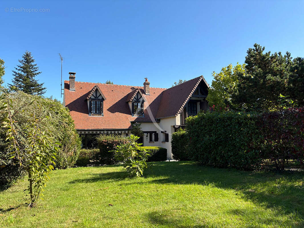 Maison à DAMMARTIN-EN-GOELE