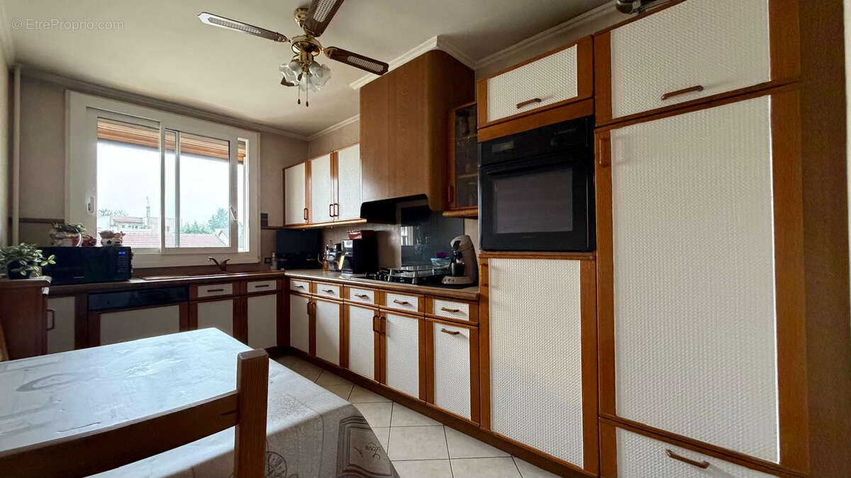 Appartement à LIVRY-GARGAN