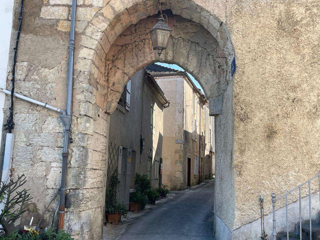 Maison à AGONAC