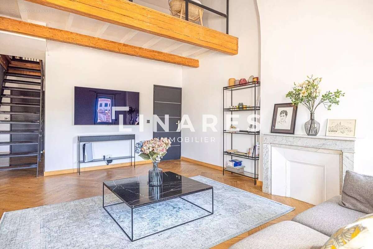 Appartement à MARSEILLE-8E