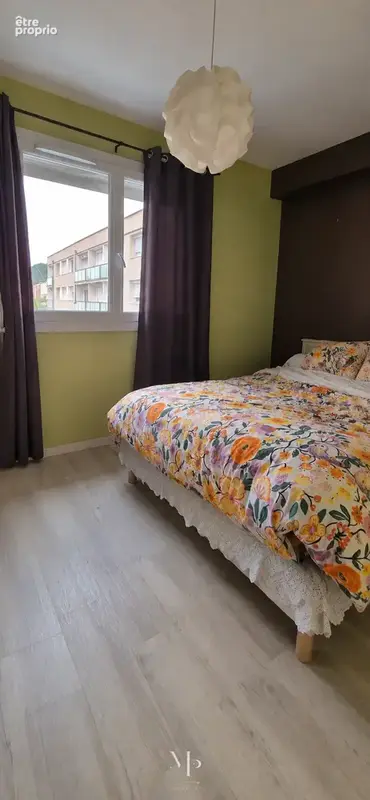 Appartement T5   86 m2   Dernier étage   Immeuble entièrement rénové énergétiquement DPE C A Saint-Vallier - photo 3