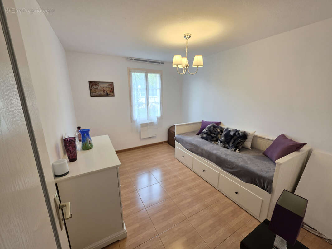 Maison à CHEMILLY-SUR-YONNE