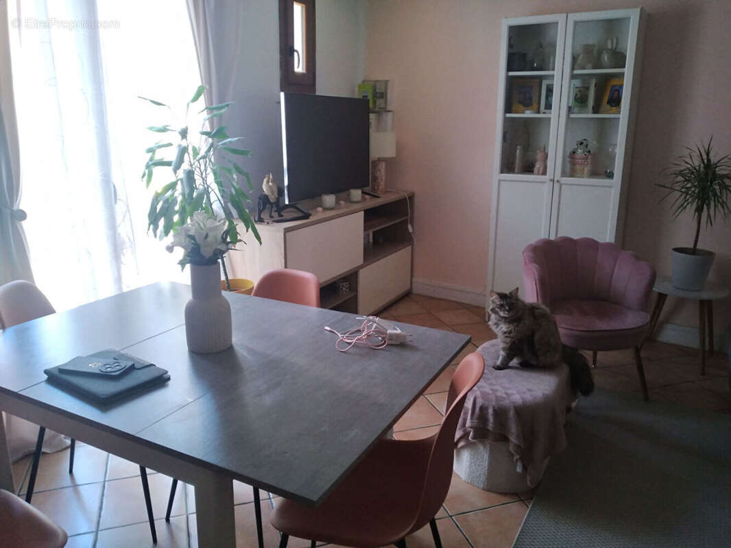 Appartement à MEZIERES-SUR-SEINE