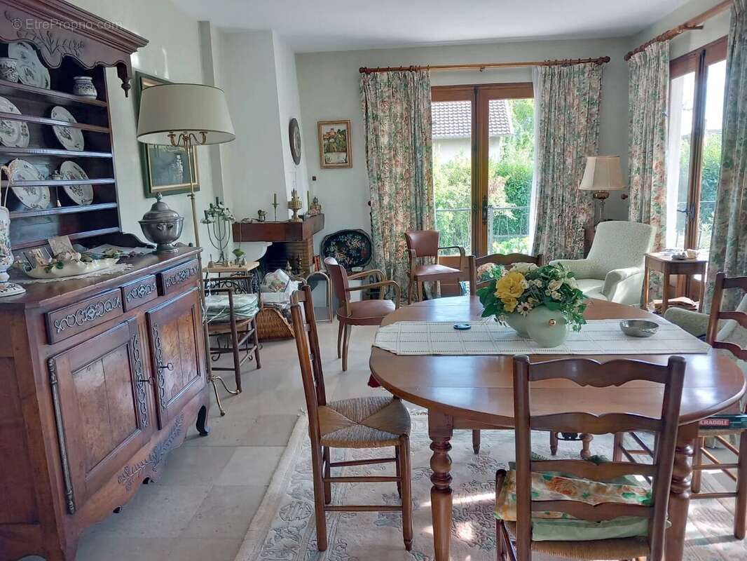 Maison à GISY-LES-NOBLES