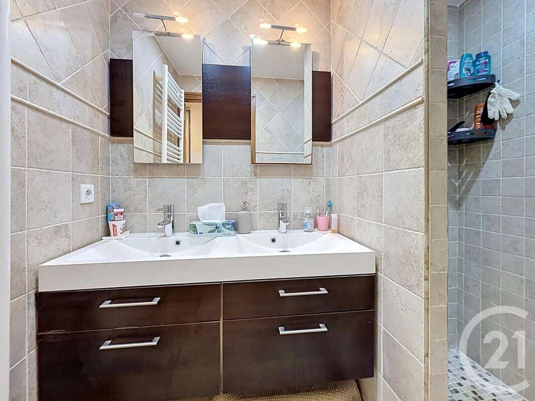 Appartement à MOUGINS