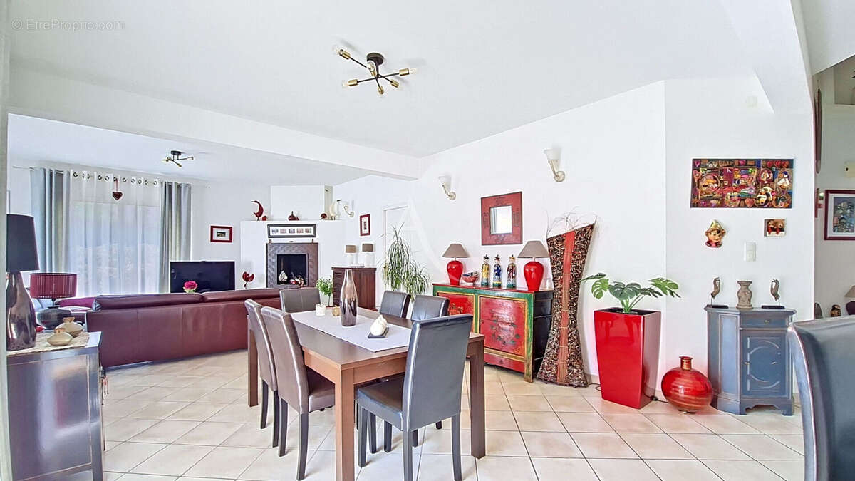 Maison à BRIOLLAY