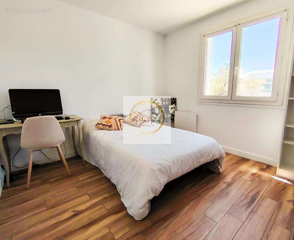 Maison 107 m² à Saint-Vallier  - photo 6