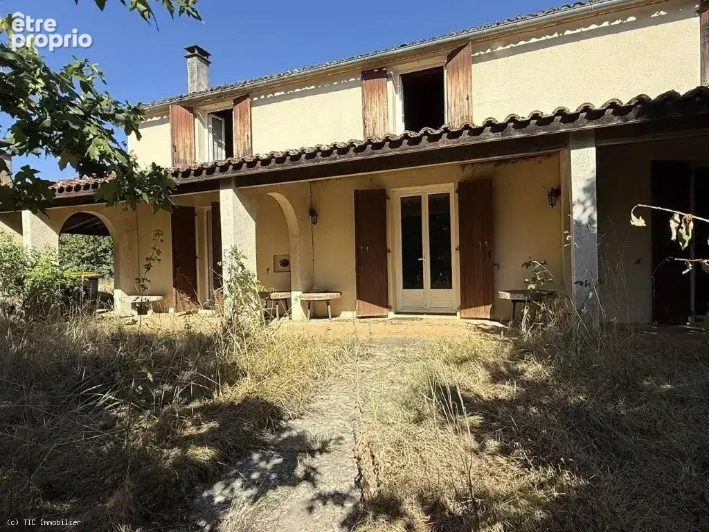 Maison à NANTEUIL-EN-VALLEE