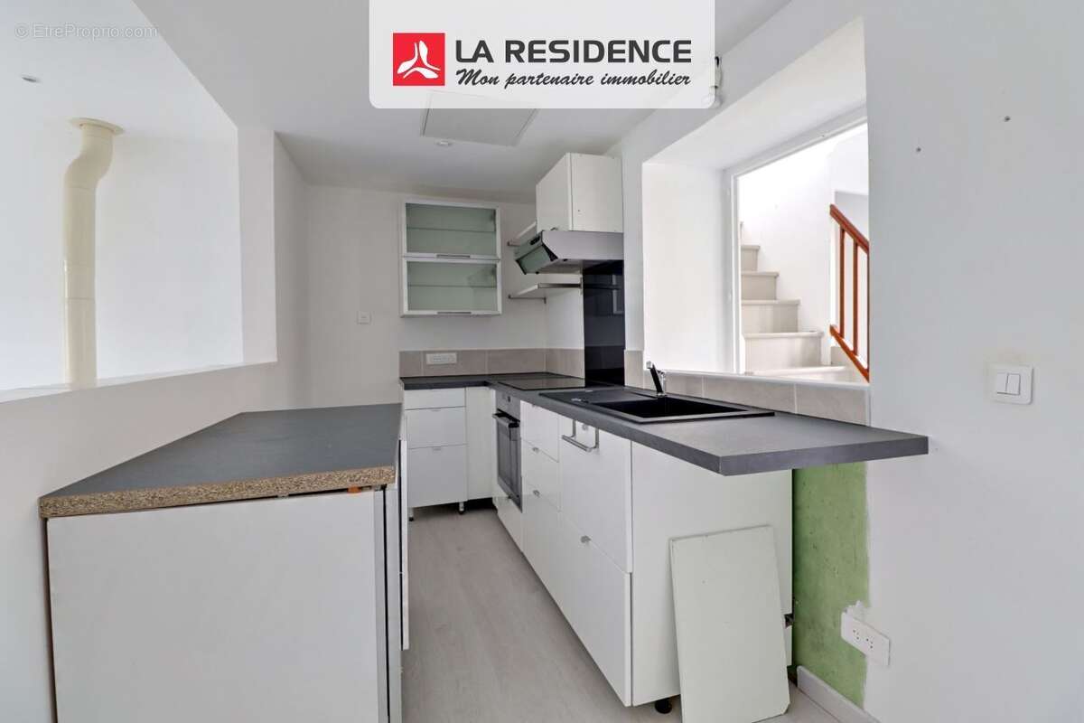 Maison à MAURECOURT