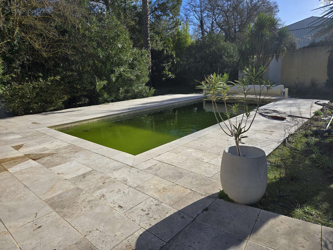 Maison à MONTAGNAC