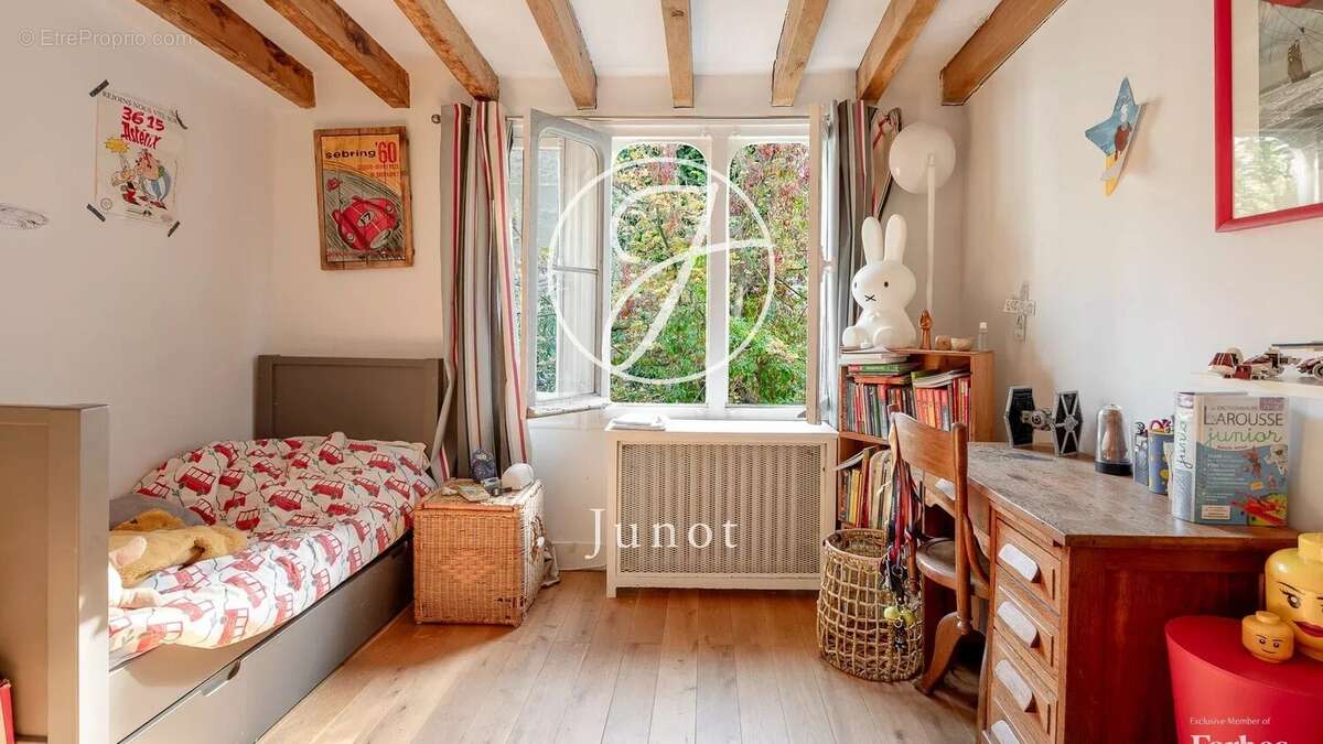 Appartement à PARIS-7E