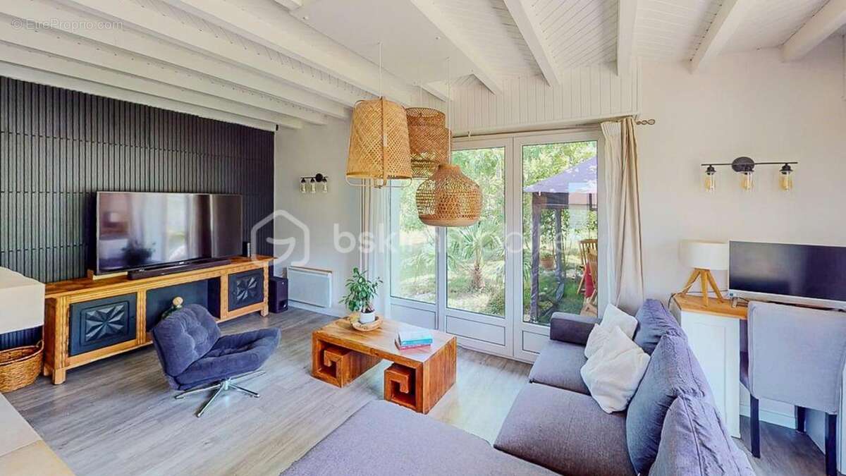 Maison à LAHONCE