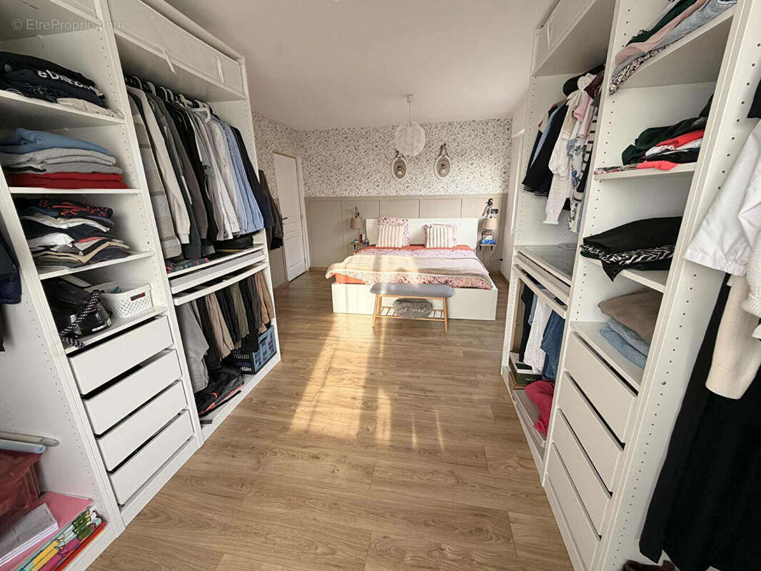 Maison à ROMBIES-ET-MARCHIPONT