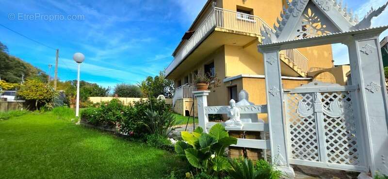 Maison à SANTA-LUCIA-DI-MORIANI