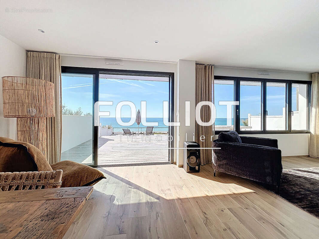 Maison à AGON-COUTAINVILLE