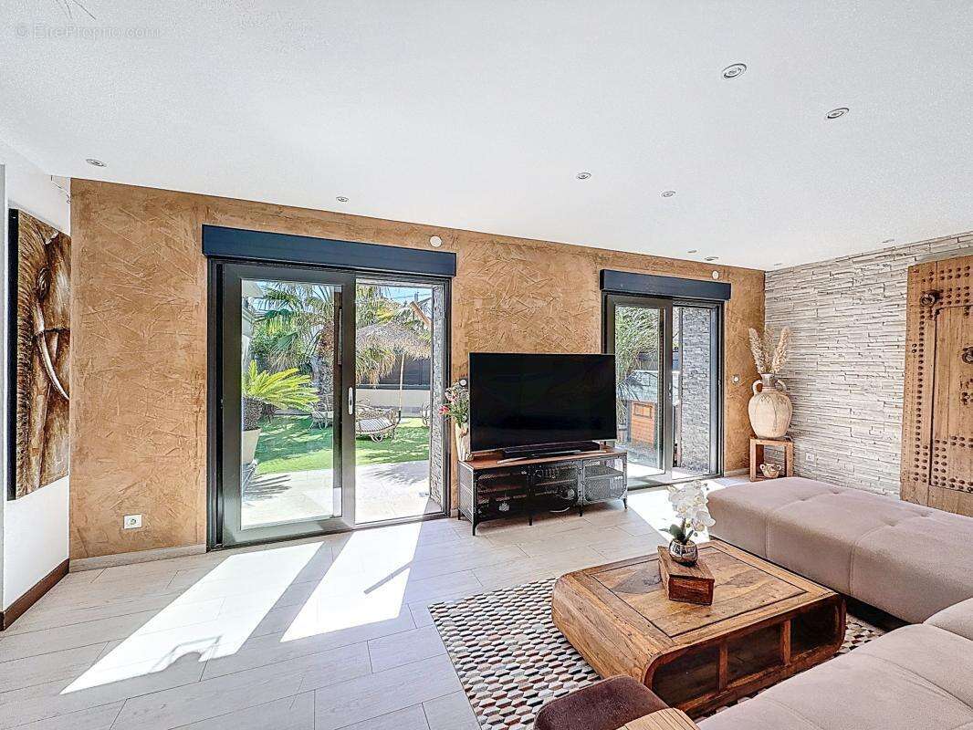 Maison à VAULX-EN-VELIN