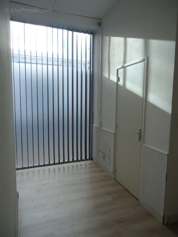 Local commercial Castelsarrasin - photo 2