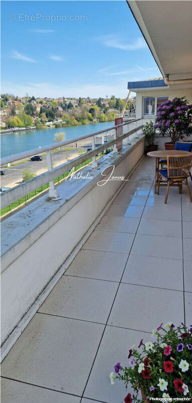 Appartement à CORBEIL-ESSONNES