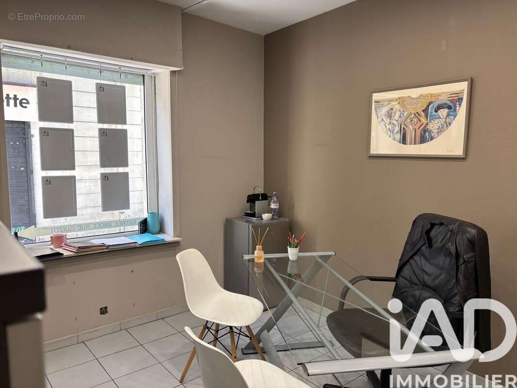 Photo 2 - Commerce à NIMES