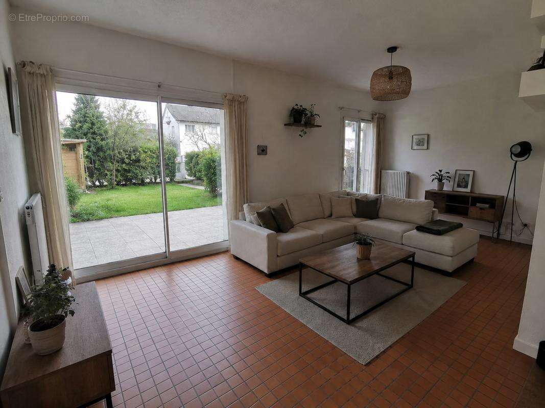 Maison à SAINT-EGREVE