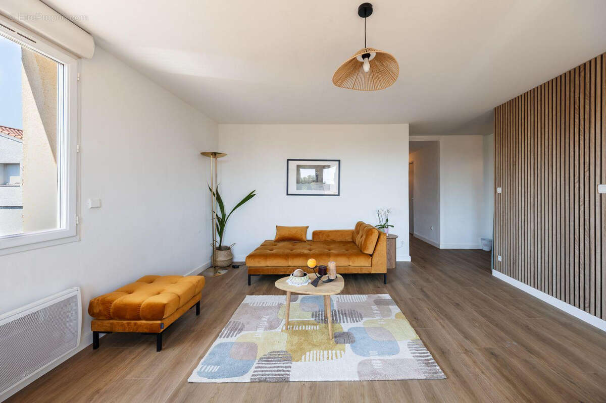 Appartement à PORT-DE-BOUC