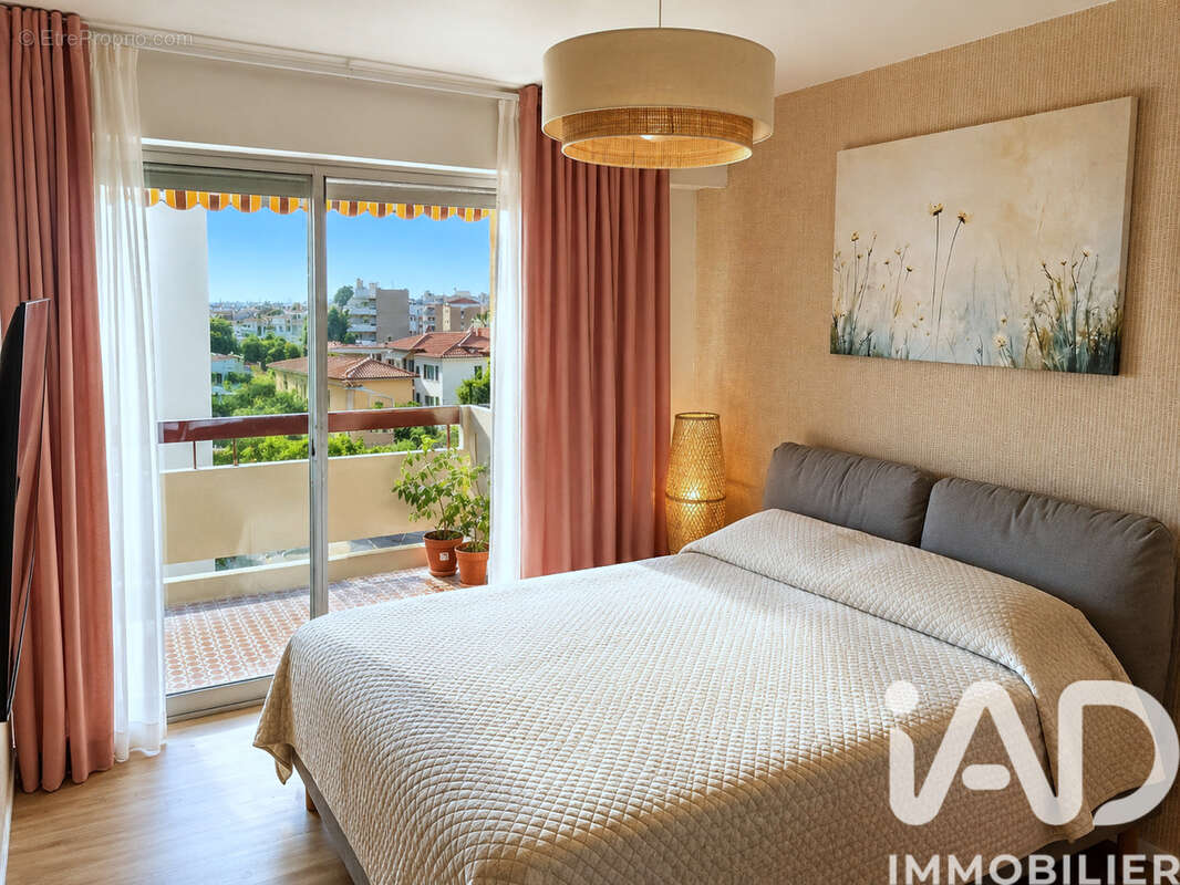 Photo 2 - Appartement à ROQUEBRUNE-CAP-MARTIN