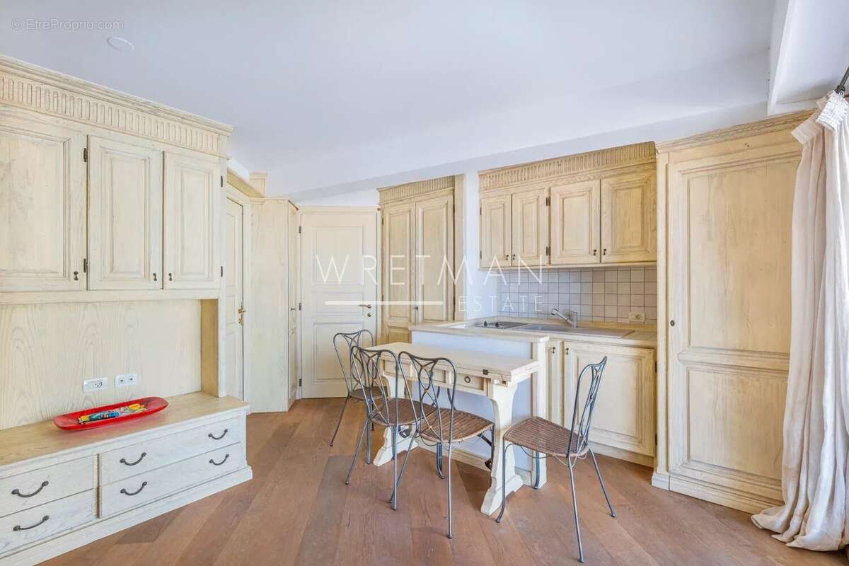 Appartement à CAP-D'AIL