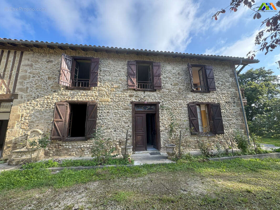 Maison 185 m² à Castelnau-Magnoac  - photo 9