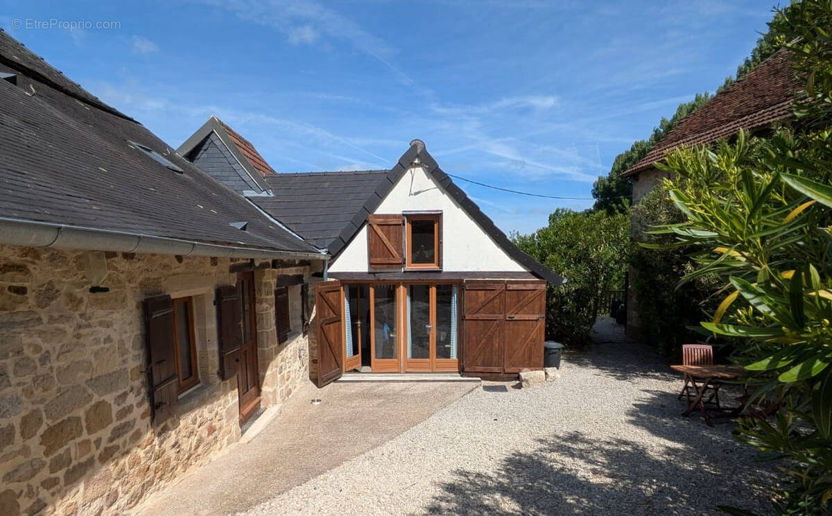 Maison à AYEN