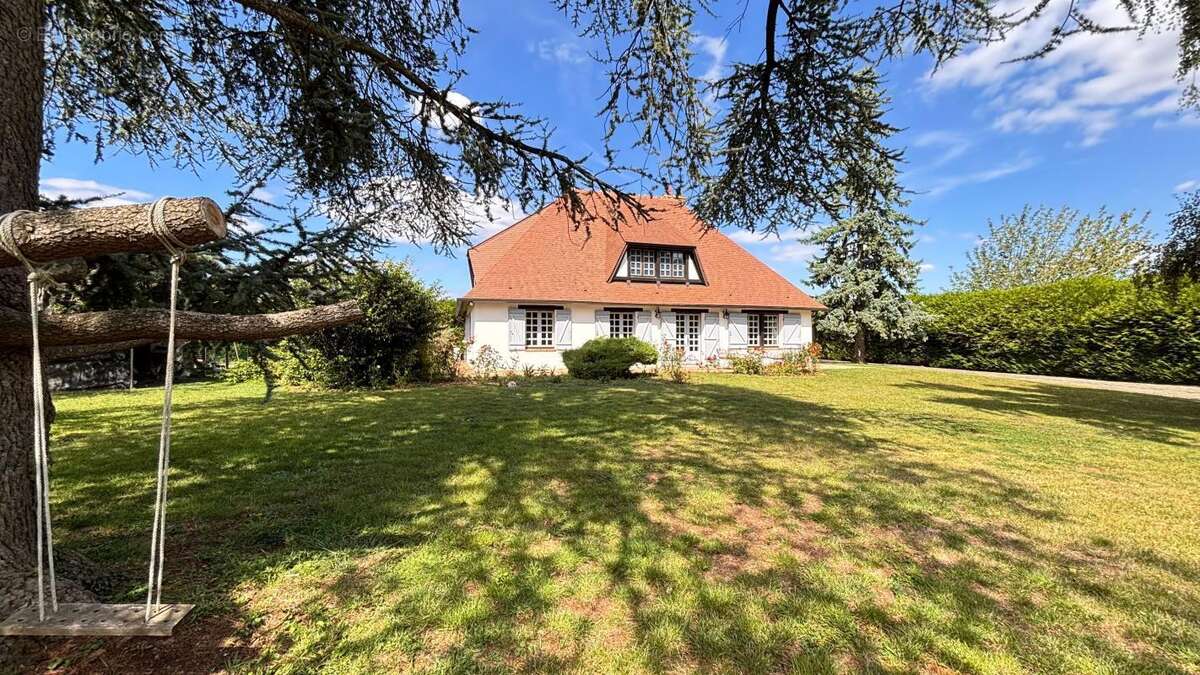 Maison à ETAMPES