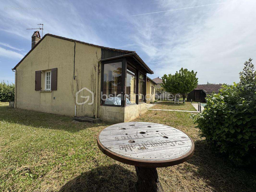 Maison à SIORAC-EN-PERIGORD