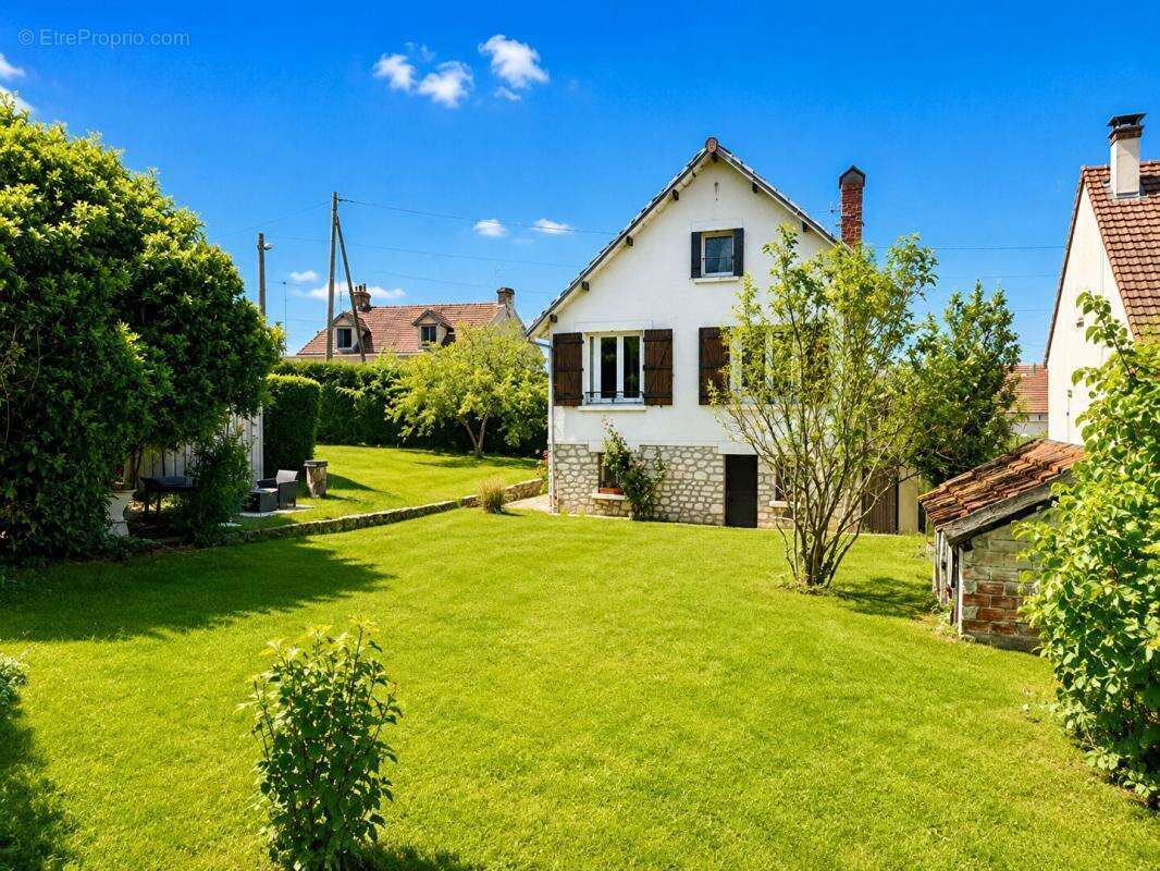 Maison à BONNIERES-SUR-SEINE
