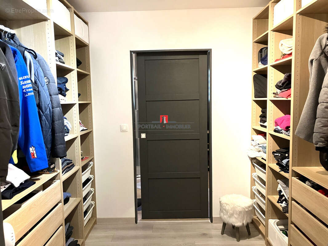 Maison 200 m² à Tizac-De-Lapouyade  - photo 9