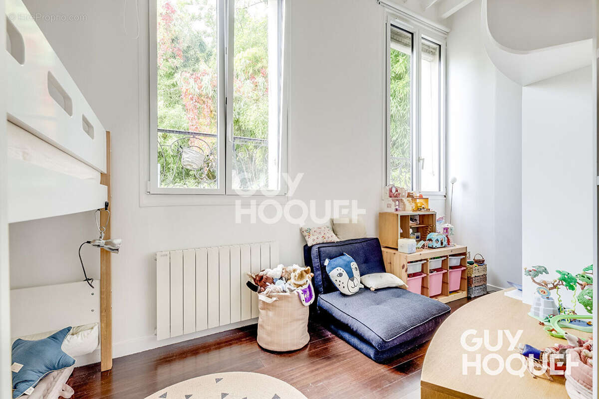 Appartement à PARIS-19E