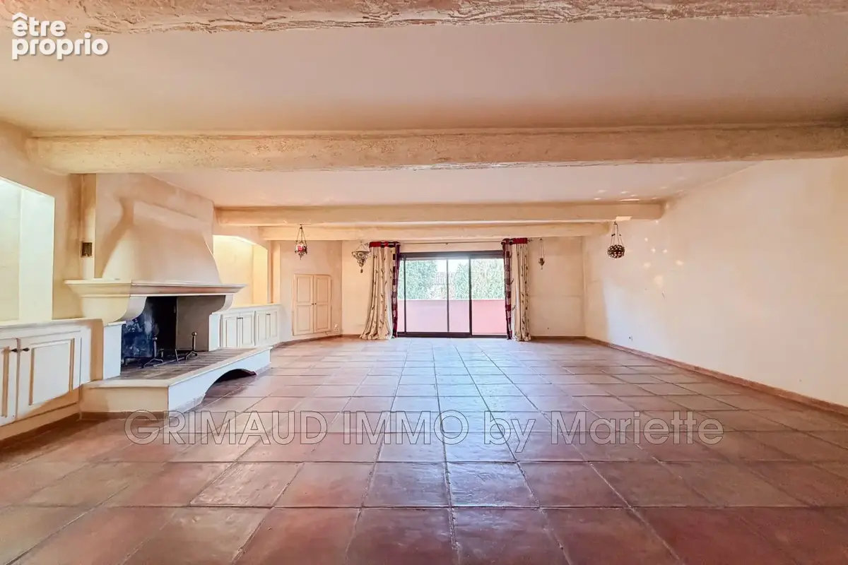 Maison 7 pièces 231 m² à vendre à Cogolin (83310) - photo 9