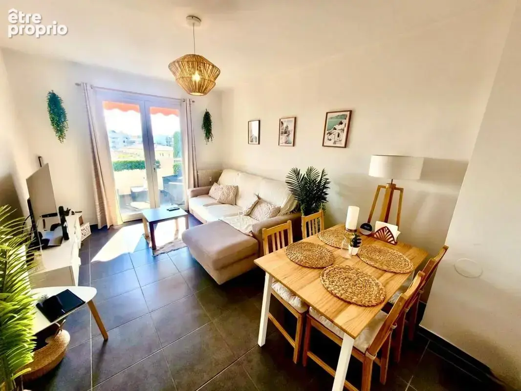 CAGNES SUR MER Cyrille Besset 3P 51m² vue mer terrasse garage - photo 2