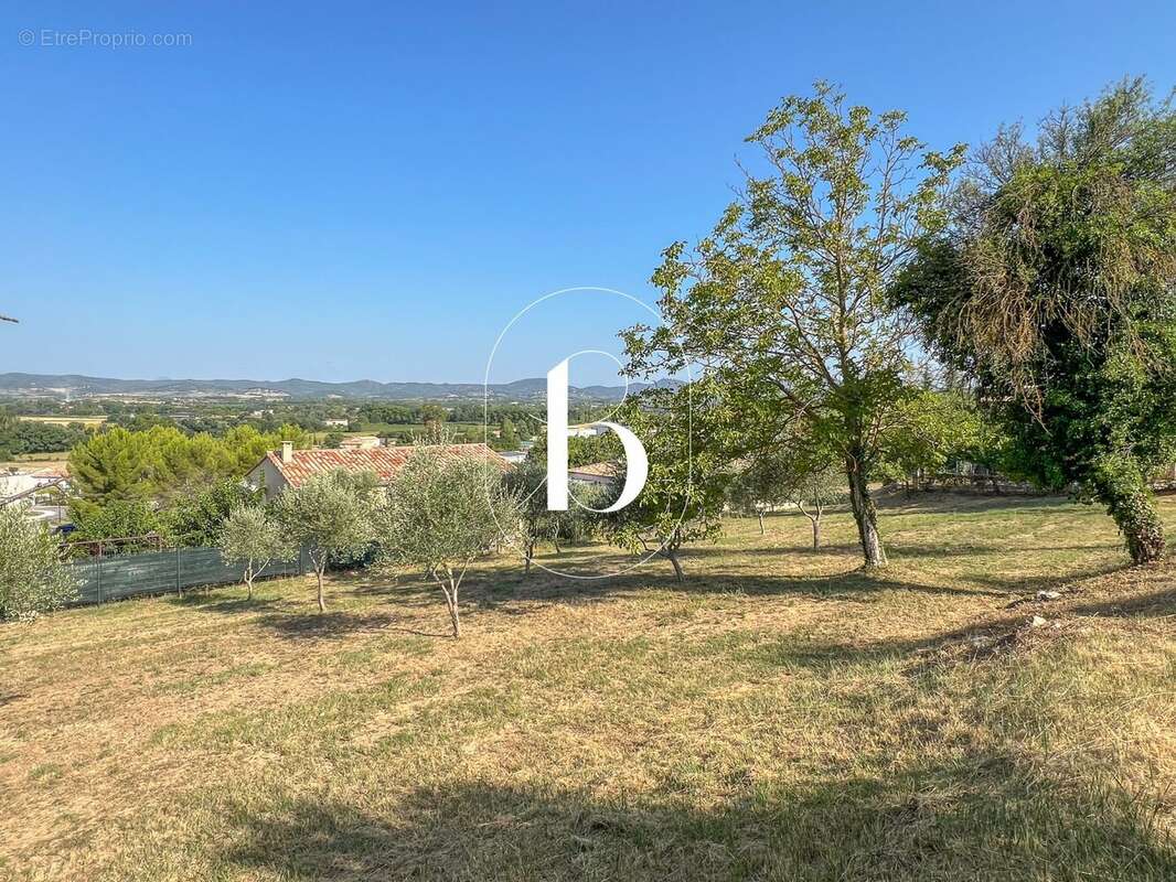 Terrain à BARJAC