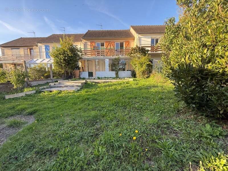 Maison à MAINVILLIERS